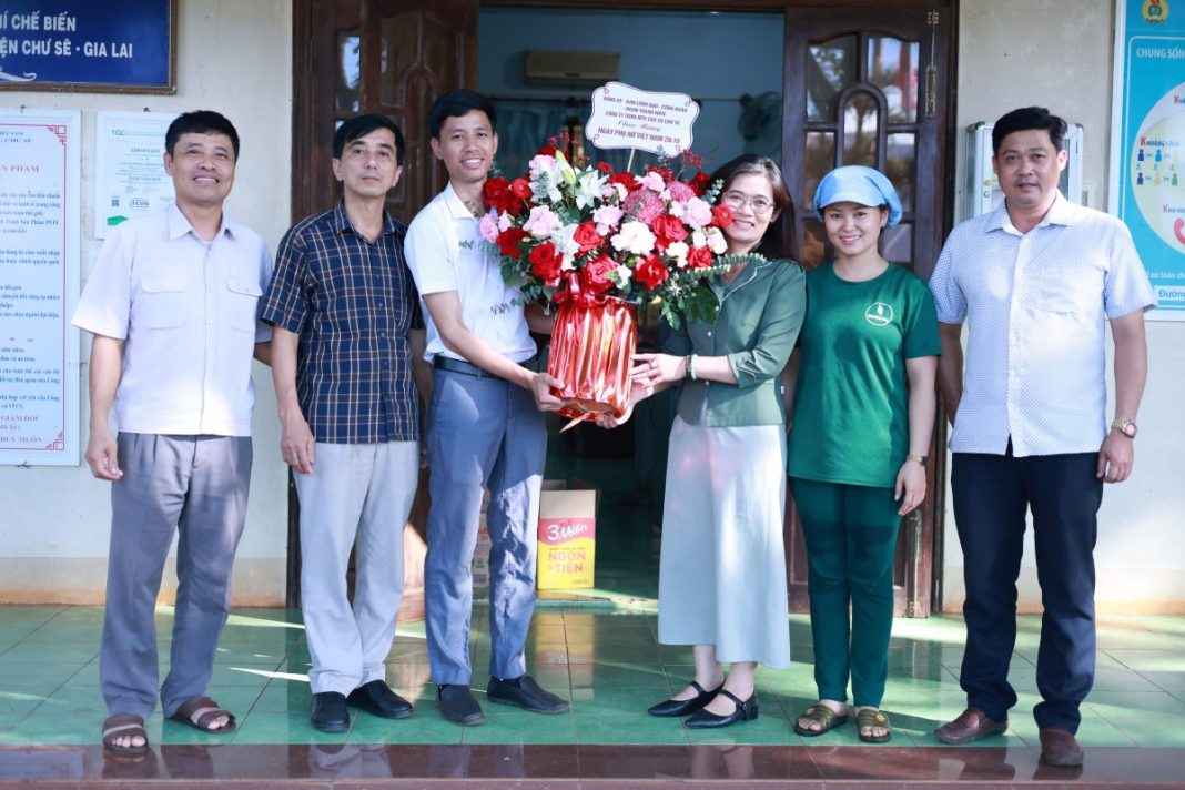 Cao su Chư Sê tổ chức tọa đàm kỷ niệm Ngày Phụ nữ Việt Nam 20/10